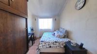 Main Bedroom - 15 square meters of property in Newlands East