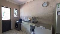 Kitchen - 33 square meters of property in Kenridge 