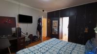 Main Bedroom - 22 square meters of property in Kenridge 