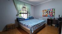 Main Bedroom - 22 square meters of property in Kenridge 