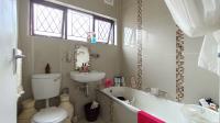 Bathroom 1 - 4 square meters of property in St Micheals on Sea