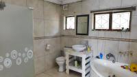 Bathroom 1 - 8 square meters of property in Memorial Park 