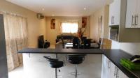 Kitchen - 23 square meters of property in Memorial Park 