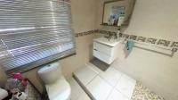 Bathroom 2 - 10 square meters of property in Memorial Park 