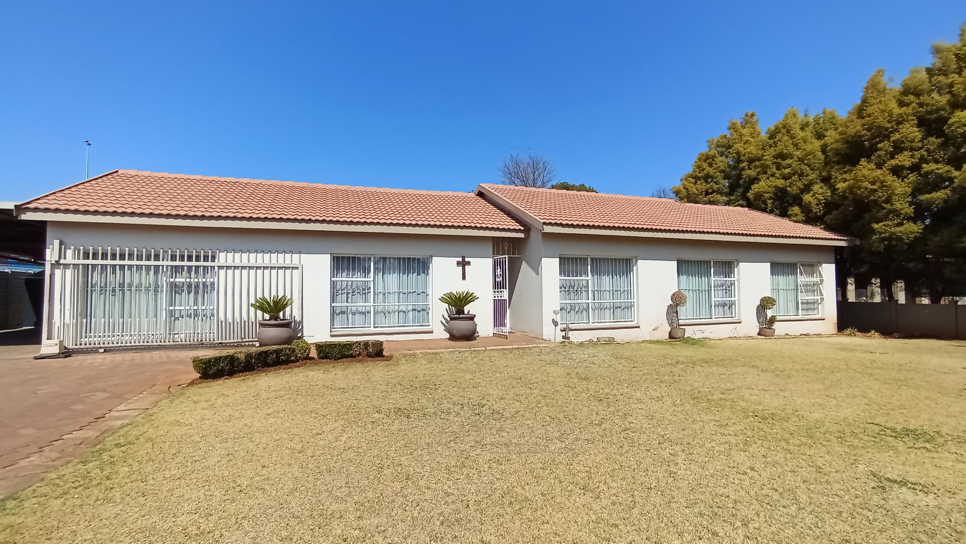 Front View of property in Doringkloof