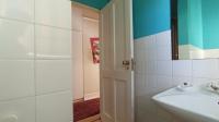 Bathroom 2 - 4 square meters of property in Lone Hill