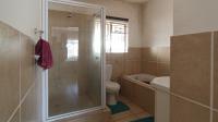 Main Bathroom - 7 square meters of property in Hesteapark