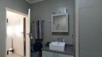 Main Bathroom - 7 square meters of property in Erand Gardens