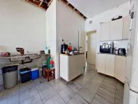 Kitchen of property in Flamwood