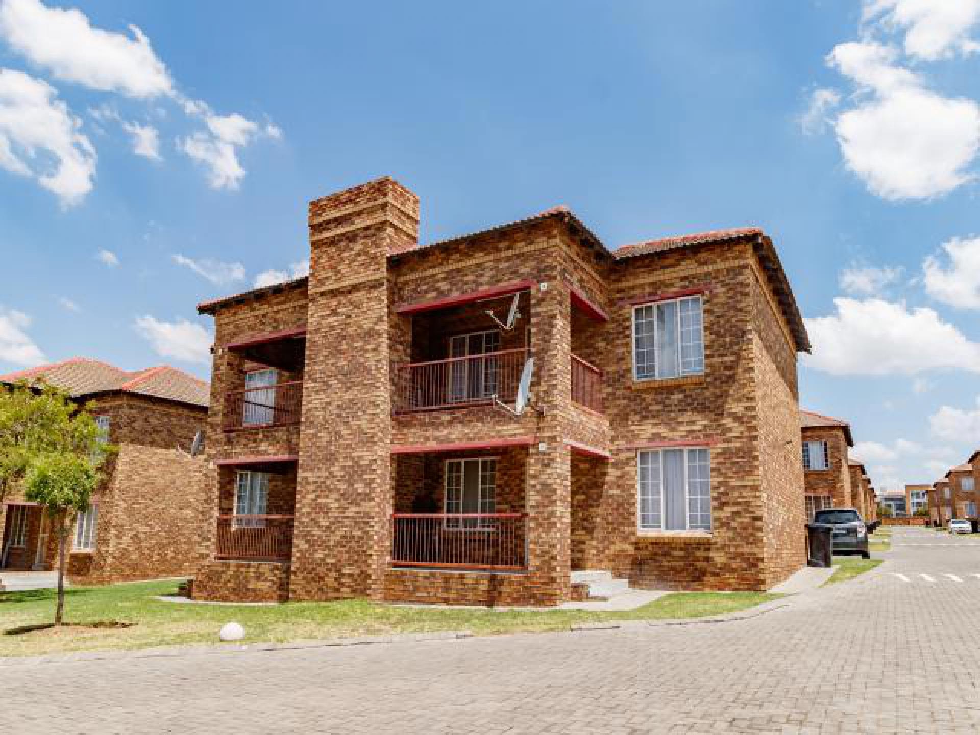 Front View of property in Erand Gardens