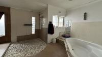 Main Bathroom - 14 square meters of property in Strydompark