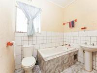 Bathroom 2 - 4 square meters of property in Strydompark