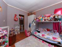 Bed Room 2 - 13 square meters of property in Strydompark