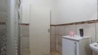 Bathroom 1 - 8 square meters of property in Sunninghill