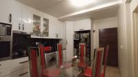 Kitchen - 11 square meters of property in Sunninghill