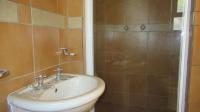 Bathroom 2 - 4 square meters of property in Noordhang