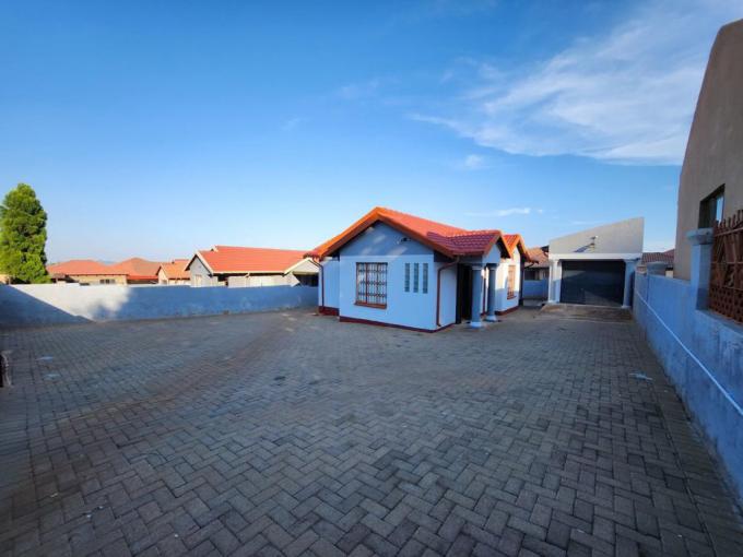 3 Bedroom House for Sale For Sale in Tlhabane West - MR619401