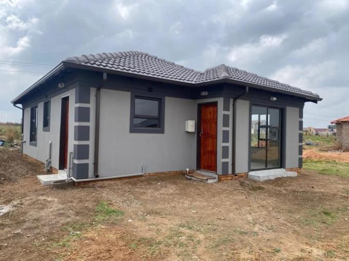 3 Bedroom House for Sale For Sale in Klippoortjie AH - MR619748