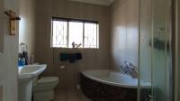 Bathroom 1 - 7 square meters of property in Florida Hills