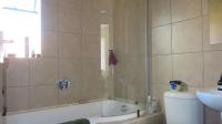 Bathroom 1 - 5 square meters of property in Olifantsvlei 327-Iq