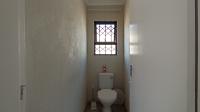 Bathroom 1 - 6 square meters of property in Klarinet