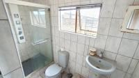 Bathroom 1 - 5 square meters of property in Montclair (Dbn)