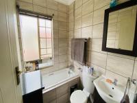 Bathroom 2 - 4 square meters of property in Brooklands Lifestyle Estate