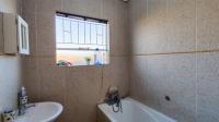 Bathroom 1 - 6 square meters of property in Vanderbijlpark