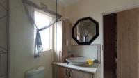 Main Bathroom - 6 square meters of property in Blue Hills