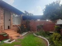 2 Bedroom 1 Bathroom Simplex for Sale for sale in Rooihuiskraal North