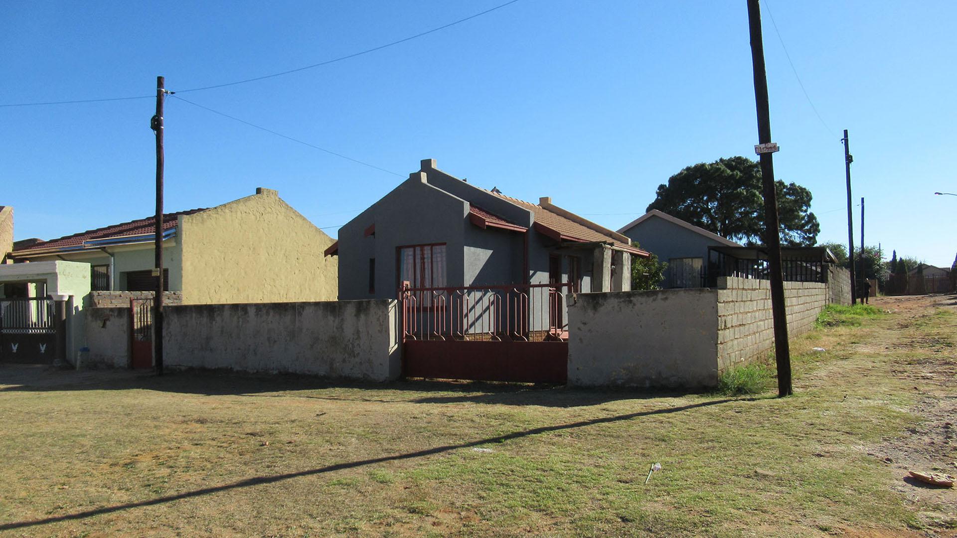 Front View of property in Kagiso