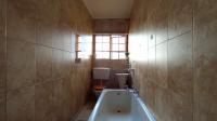 Bathroom 1 - 5 square meters of property in Elandspoort