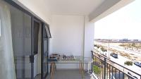 Balcony - 12 square meters of property in Parklands