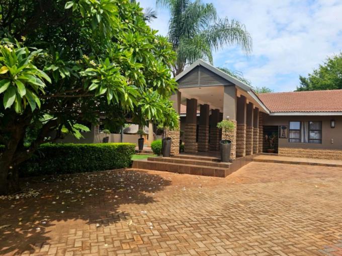 Smallholding for Sale For Sale in Waterkloof (Rustenburg) - MR622351