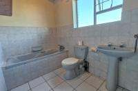 Bathroom 1 of property in Saldanha