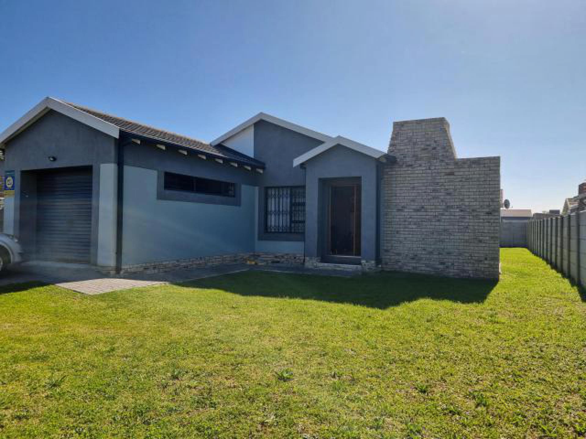 Front View of property in Fairview - PE