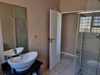 Bathroom 1 of property in Fairview - PE