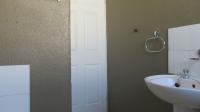 Bathroom 1 - 6 square meters of property in Alveda