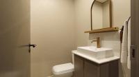 Bathroom 1 - 6 square meters of property in Sandown