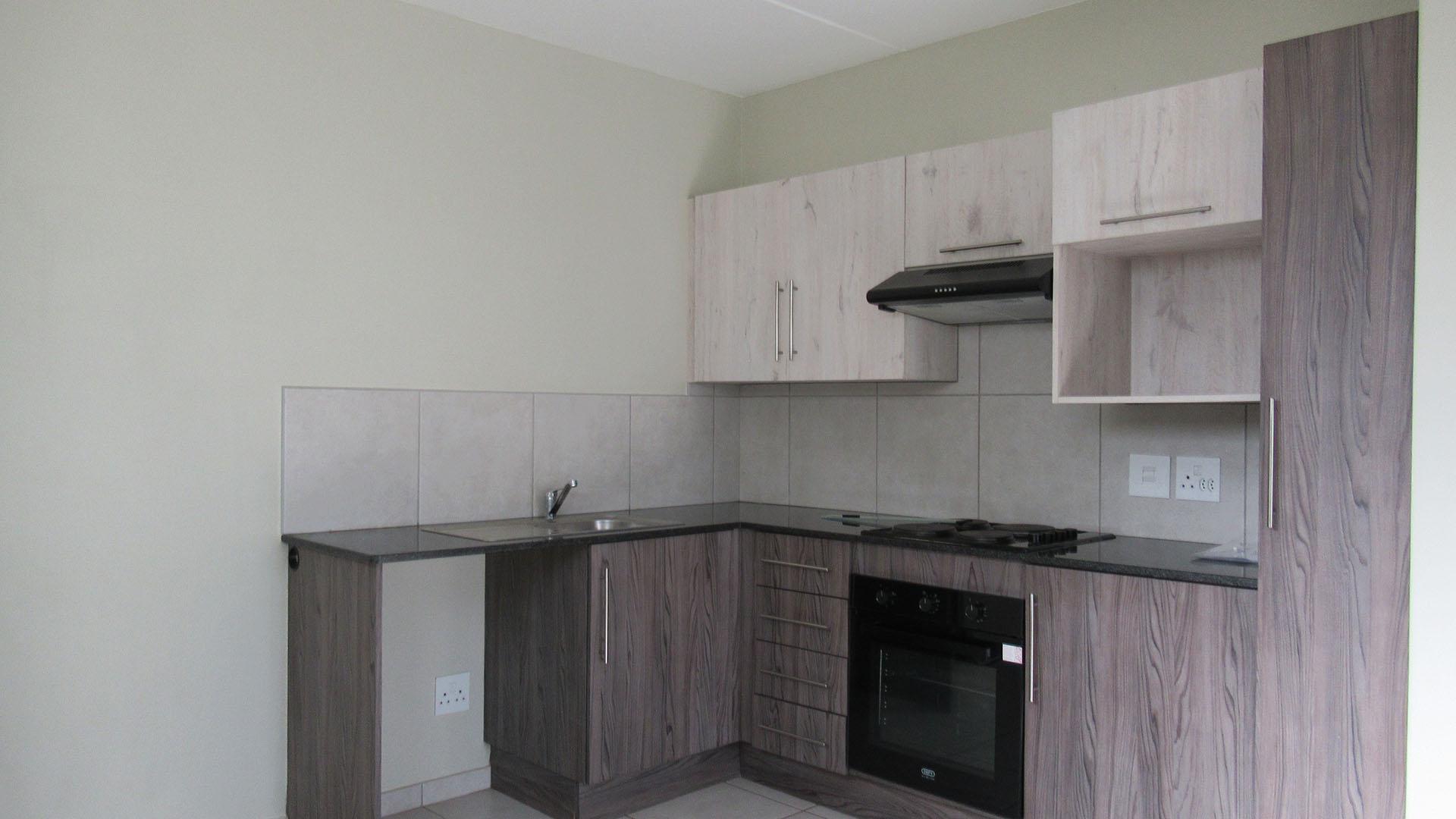 Kitchen - 10 square meters of property in Brentwood Park