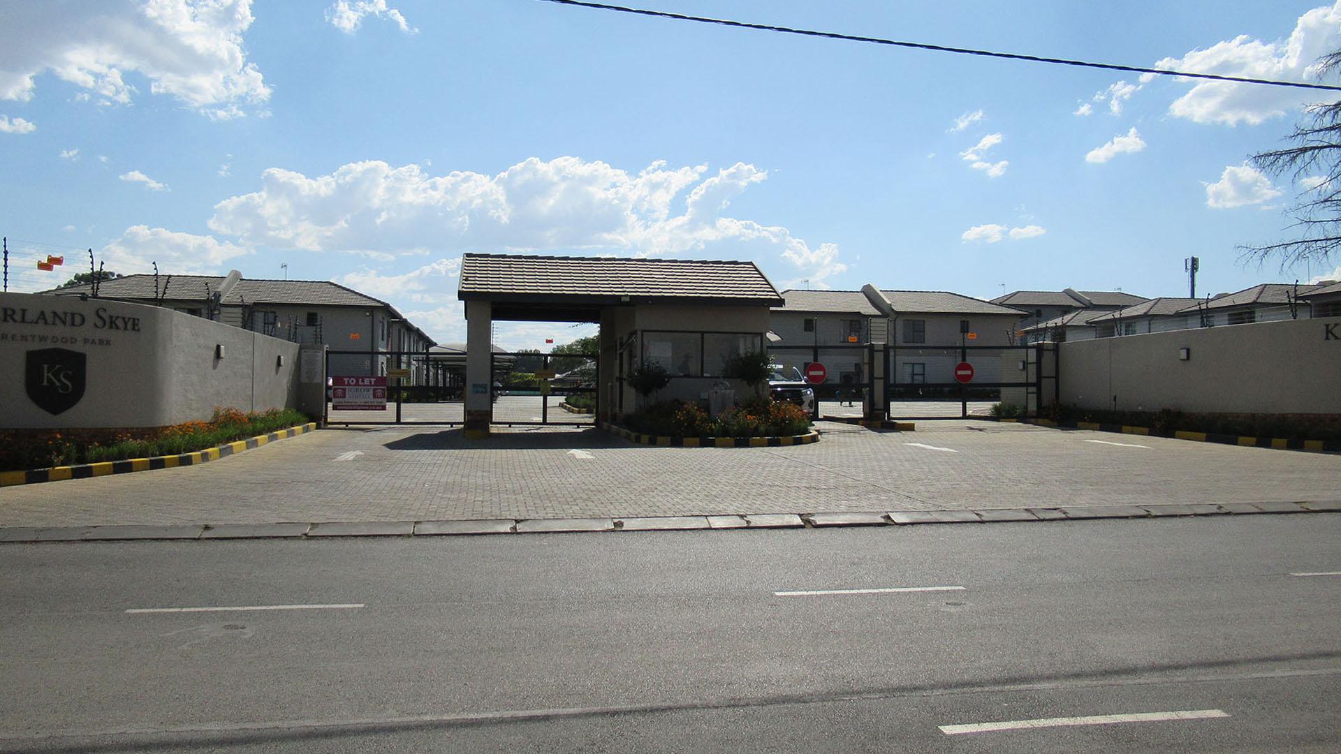 Front View of property in Brentwood Park