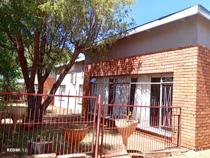 5 Bedroom Freehold Residence for Sale For Sale in Kuruman - MR622941