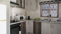 Kitchen - 14 square meters of property in Klipspruit West