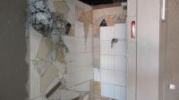 Bathroom 1 - 5 square meters of property in Klipspruit West