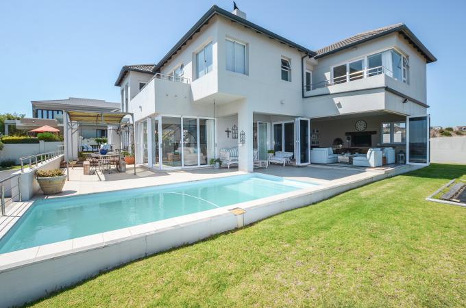 5 Bedroom House for Sale For Sale in Langebaan - MR623251