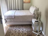 1 Bedroom 1 Bathroom Flat/Apartment to Rent for sale in Bothas Hill 