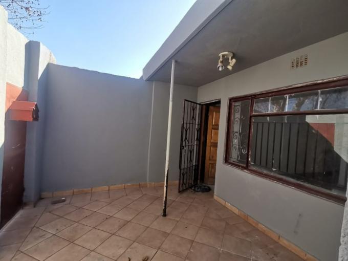 2 Bedroom House for Sale For Sale in Turffontein - MR623769