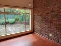 Bed Room 1 of property in Aviary Hill