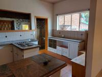 Kitchen of property in Aviary Hill