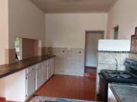 Kitchen of property in Aviary Hill